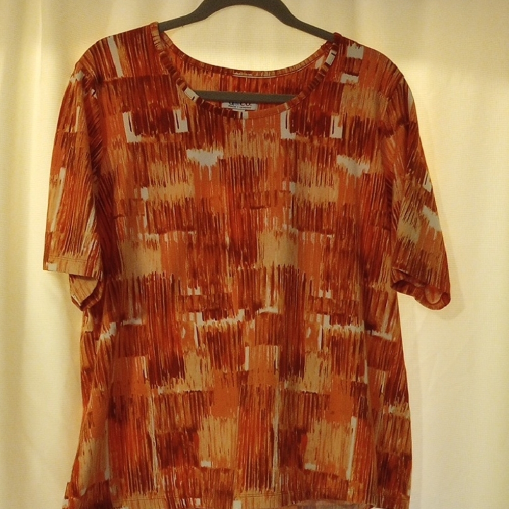 Denim & Co. Women's Shades of Red Abstract Shirt